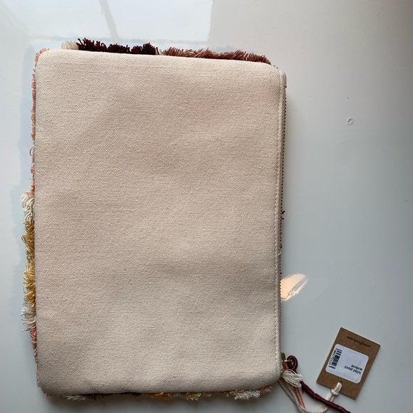 NWT Printfresh Tuffed Pouch - Picture 3 of 4